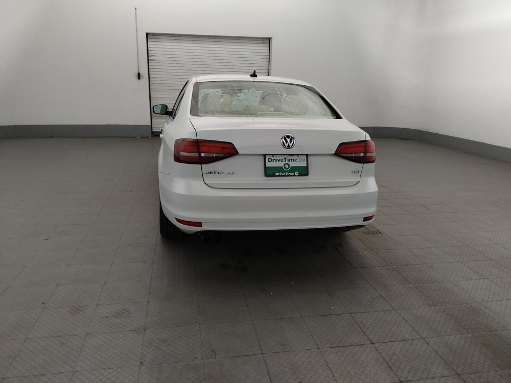 Used 2017 Volkswagen Jetta SE FWD image 6