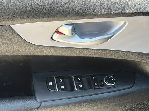 Used 2024 Kia Forte LXS FWD image 6