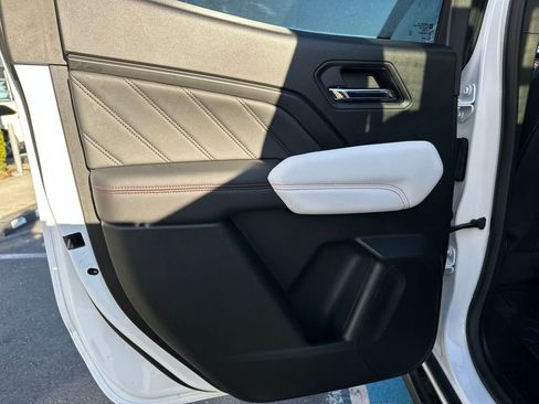 Used 2024 GMC Canyon AT4X image 13