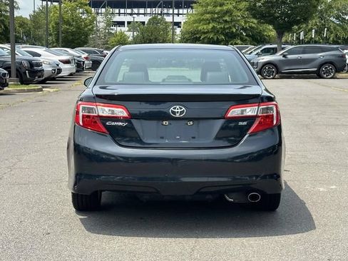 Used 2014 Toyota Camry SE FWD image 3