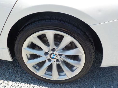 Used 2018 BMW 320i xDrive Sedan w/ Convenience Package AWD/4WD image 34