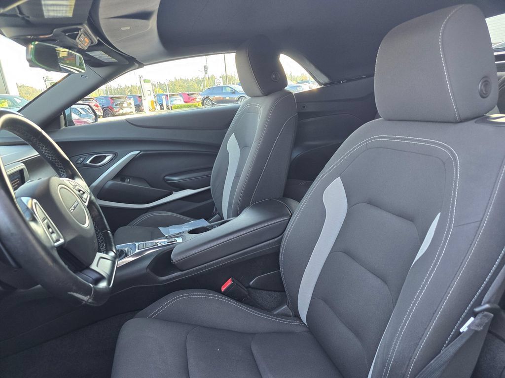 Used 2020 Chevrolet Camaro LT RWD image 12