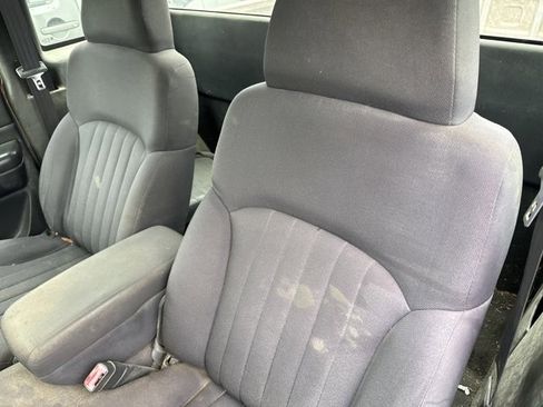 Used 2003 Chevrolet S10 Pickup 4x4 Extended Cab w/ Skid Plate Package image 13