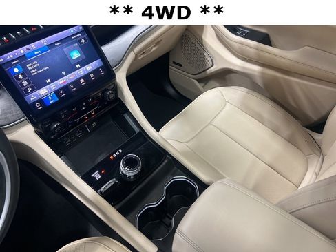 Certified 2024 Jeep Grand Cherokee L Limited w/ Luxury Tech Group II image 5