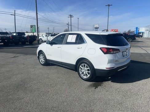 Used 2024 Chevrolet Equinox LT w/ LPO, Floor Liner Package FWD image 10