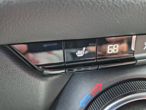 Used 2025 Chevrolet Blazer LT FWD image 24