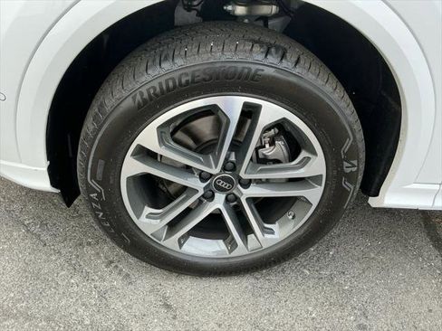 Used 2025 Audi Q5 Premium w/ Convenience Package AWD/4WD image 26
