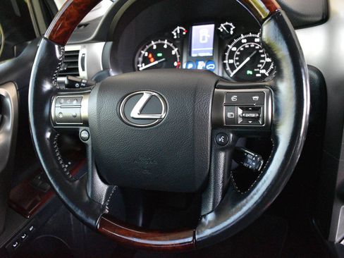Used 2016 Lexus GX 460 w/ Premium Package AWD/4WD image 31