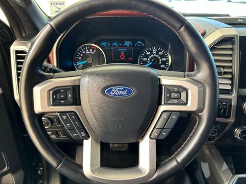 Used 2019 Ford F150 Platinum w/ Equipment Group 701A Luxury image 40