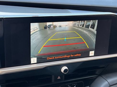 Certified 2023 Toyota Crown AWD/4WD image 20