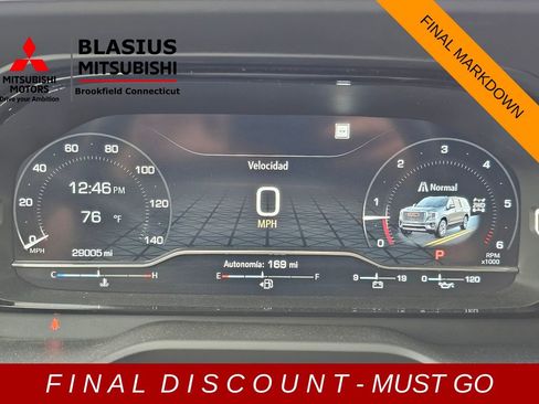 Used 2023 GMC Yukon XL Denali image 14