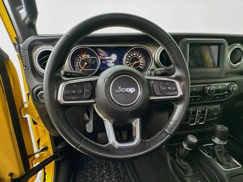 Used 2020 Jeep Wrangler Unlimited Sahara AWD/4WD image 12