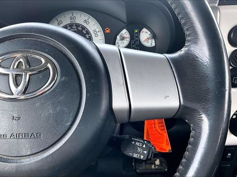 Used 2010 Toyota FJ Cruiser 4WD image 19