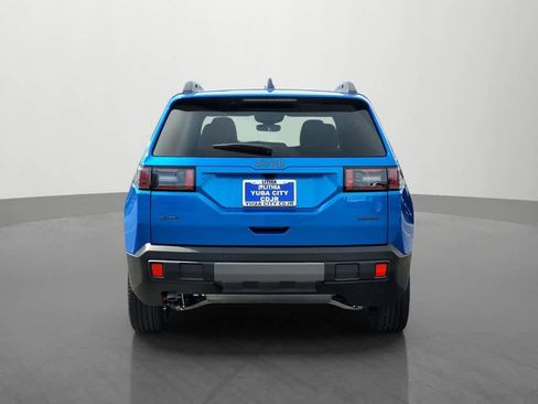 New 2026 Jeep Cherokee Laredo image 5