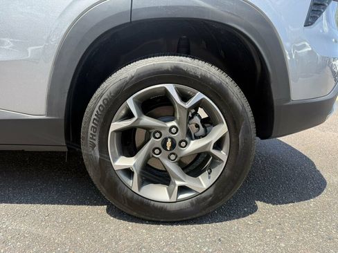Used 2026 Chevrolet Trax LT FWD image 9