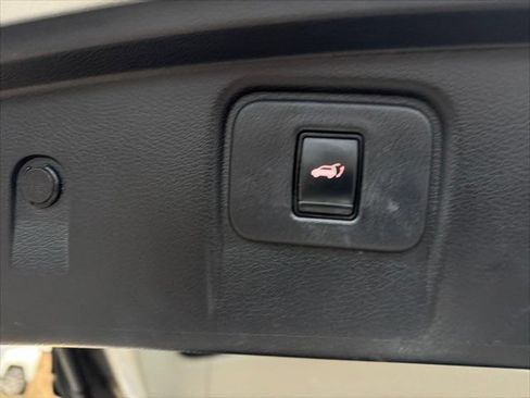 Used 2017 Nissan Murano Platinum w/ Platinum Technology Package FWD image 16