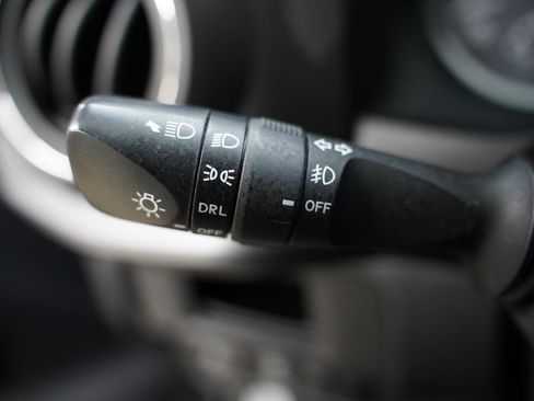 Used 2018 Toyota Tacoma TRD Sport image 14