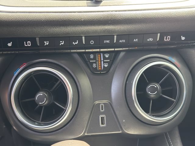 Used 2020 Chevrolet Blazer LT FWD image 20