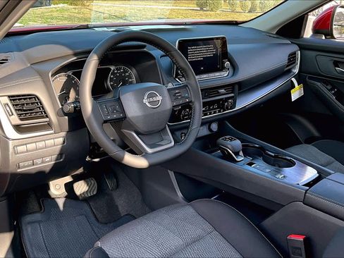 New 2026 Nissan Rogue SV image 8