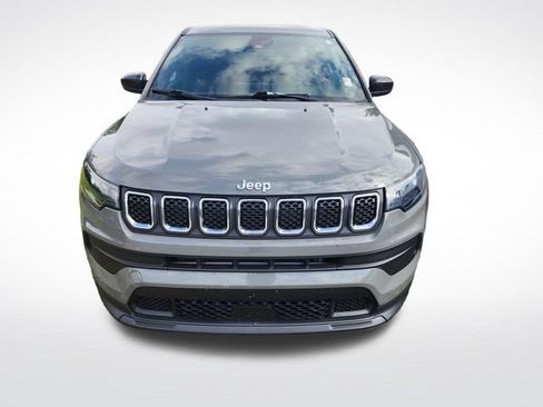 Used 2024 Jeep Compass Sport AWD/4WD image 8