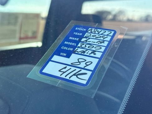 Used 2024 Chevrolet Silverado 3500 LT image 26