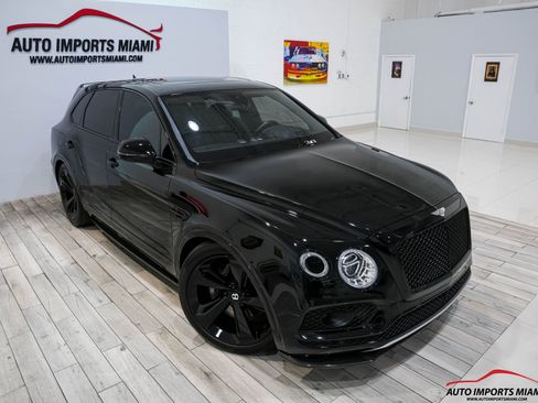 Used 2018 Bentley Bentayga image 32