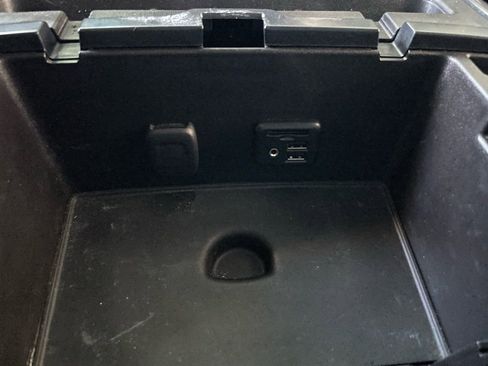 Used 2014 GMC Sierra 1500 SLT w/ SLT Crew Cab Value Package image 38