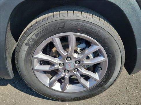 Used 2024 GMC Terrain SLT AWD/4WD image 6