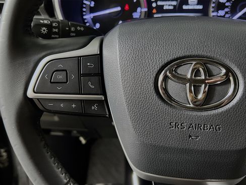 Used 2022 Toyota Highlander XSE image 19