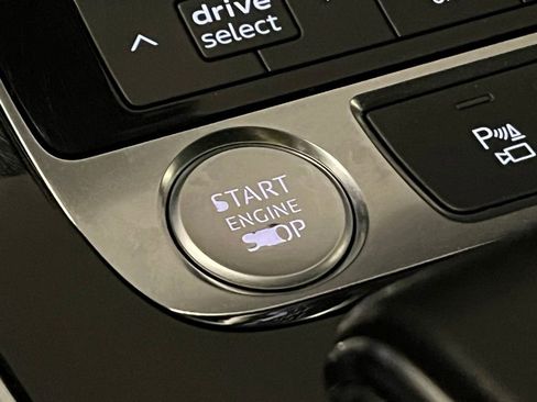 Used 2019 Audi Q8 Premium w/ Convenience Package image 13