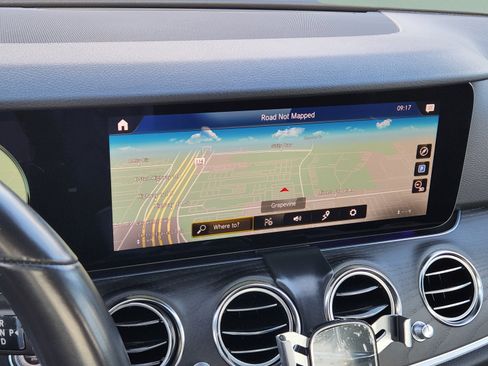 Used 2023 Mercedes-Benz E 350 Sedan image 23