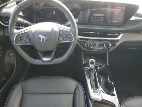 Certified 2024 Buick Envista Sport Touring w/ Convenience I Package FWD image 12
