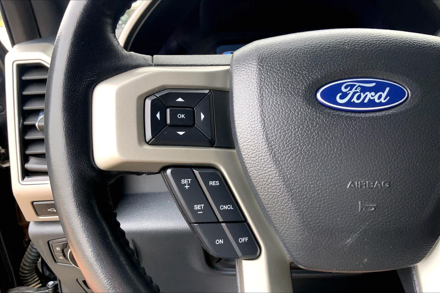 Used 2022 Ford F250 Lariat w/ Black Appearance Package AWD/4WD image 23