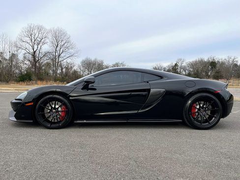 Used 2017 McLaren 570S image 10