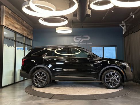 Used 2022 Kia Sorento X-Line EX AWD/4WD image 2