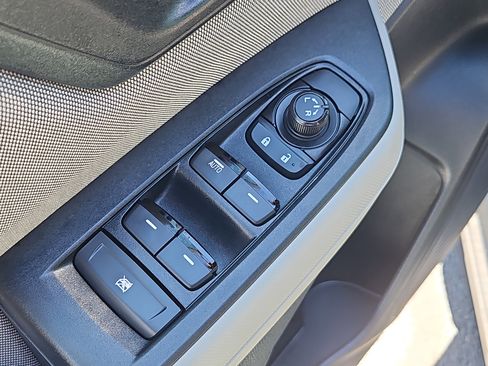 Certified 2025 Subaru Forester AWD/4WD image 13