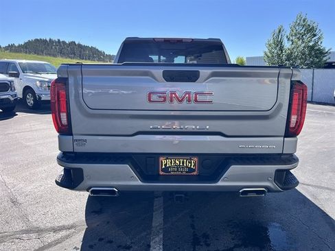 Used 2025 GMC Sierra 1500 Denali w/ Technology Package AWD/4WD image 7