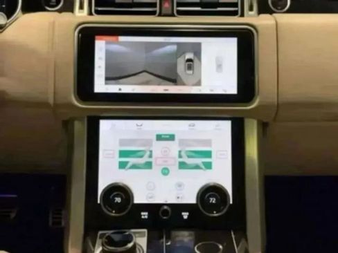 Used 2020 Land Rover Range Rover Autobiography image 19