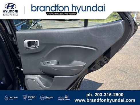 Certified 2023 Hyundai Venue SEL FWD image 9