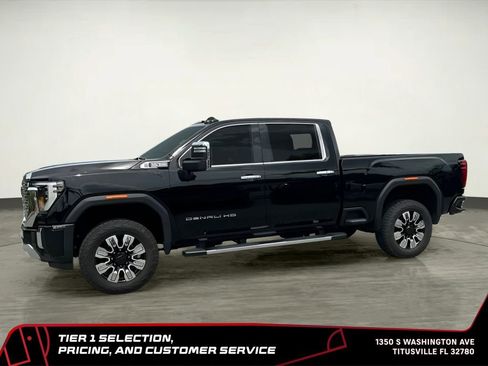 Used 2024 GMC Sierra 2500 Denali AWD/4WD image 5