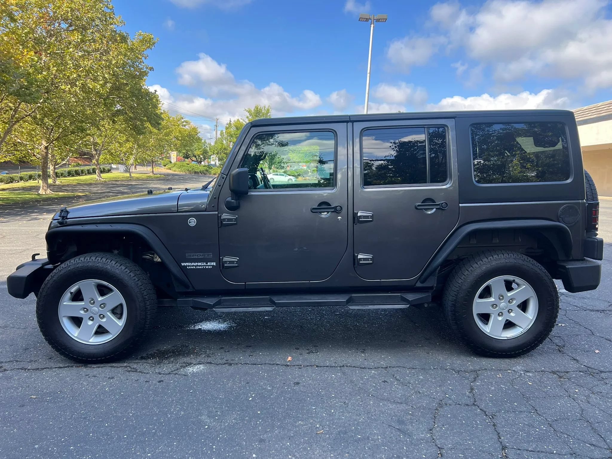 Used 2016 Jeep Wrangler Unlimited Sport w/ Quick Order Package 24S AWD/4WD image 7