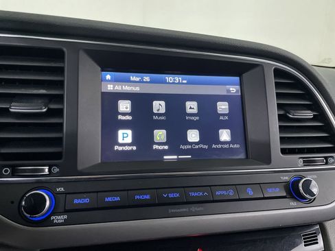 Used 2017 Hyundai Elantra Limited image 14