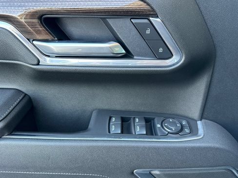 Certified 2025 Chevrolet Silverado 1500 LT RWD image 11