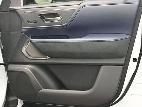 New 2026 INFINITI QX80 4WD image 43