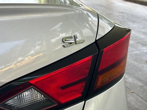 Used 2020 Nissan Altima 2.5 SL FWD image 22