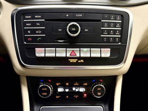 Used 2019 Mercedes-Benz GLA 250 image 22