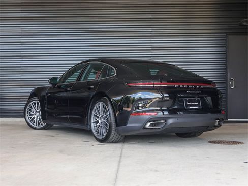 New 2025 Porsche Panamera 4 image 3