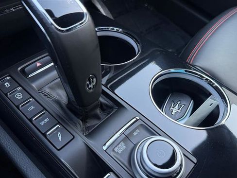 Used 2023 Maserati Quattroporte GT RWD image 34