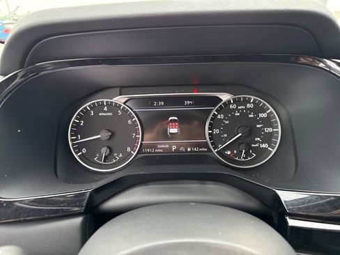 Used 2023 Nissan Pathfinder SL image 19