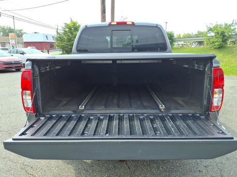 Used 2016 Nissan Frontier SV w/ SV Value Truck Package AWD/4WD image 12